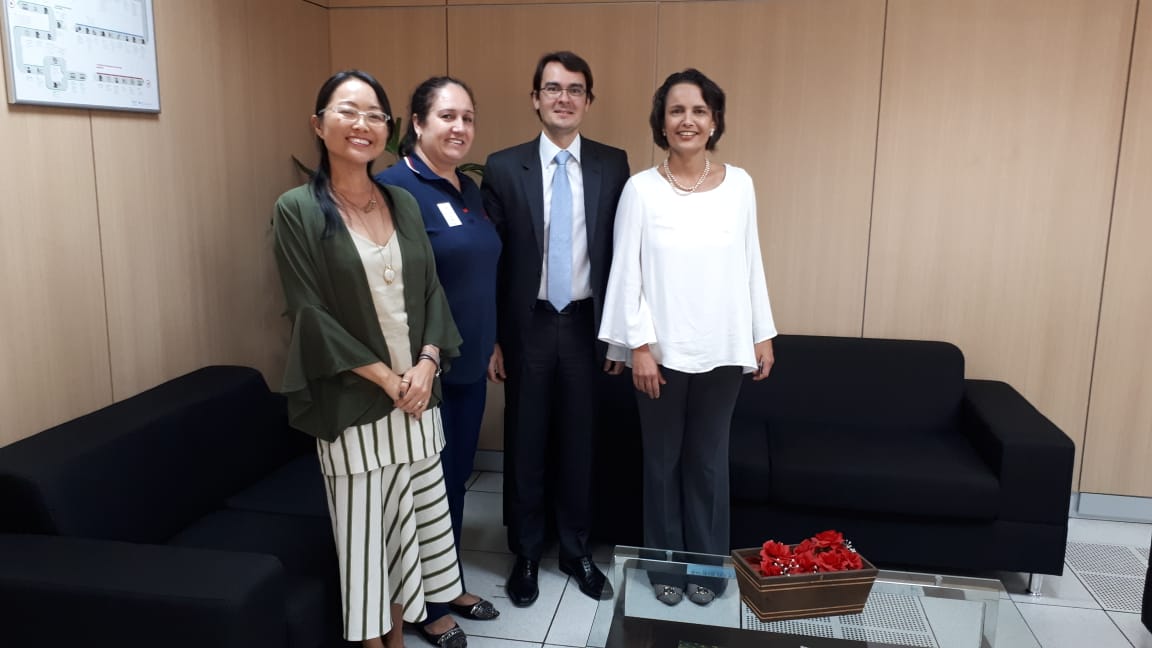 CRF/MG se reúne com Anvisa em Brasília e garante ação conjunta no Estado